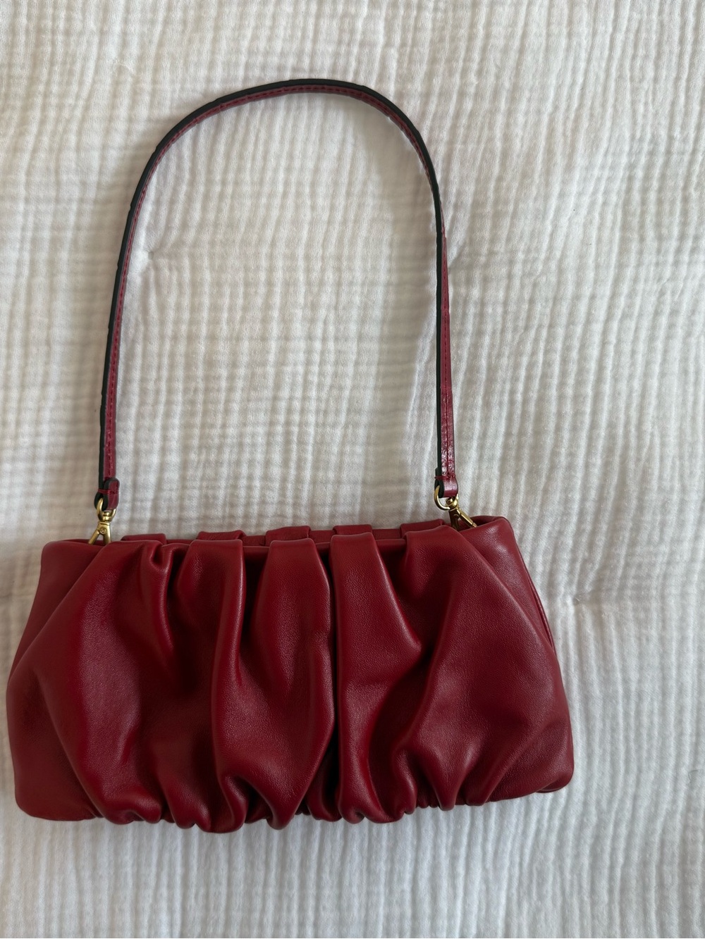 NWOT STAUD Bean Bag in Scarlett - Picture 3 of 4
